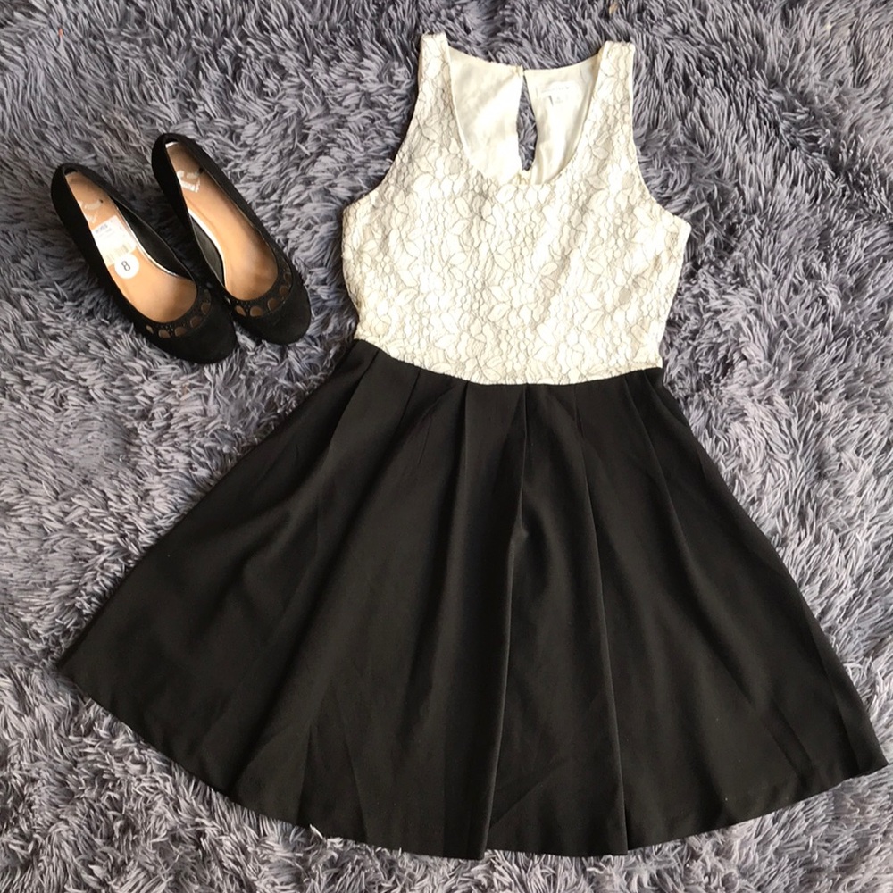 Charming Charlie’s lace and black dress size small